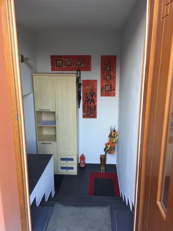 Apartament Tipton Apartment Jelenia Gora Exterior photo